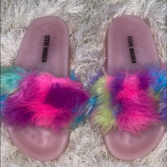 Steve Madden light up unicorn color flip flop furry sandals - Picture 1 of 7